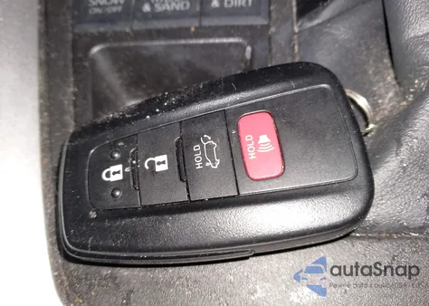 2022 Toyota Rav4 Xle z USA, uszkodzony, nr VIN 2T3P1RFV0NW255365